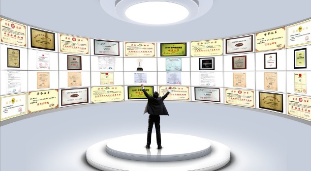 【好运国际集团创业知识】2月中国电影票房创全球记录，深圳影视公司注册创业指南(图2)